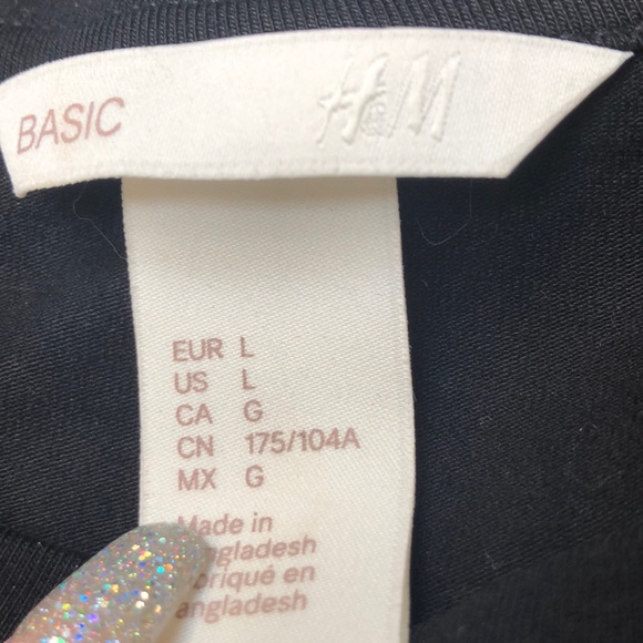 Simple black dress - Picture 2 of 2